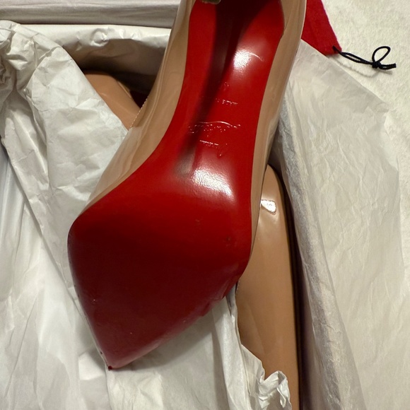 Christian Louboutin Patent Kate 100 - Nude - Picture 7 of 12
